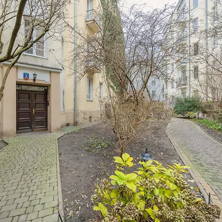 Piekny Jasny Z Sypialnia I Biurkiem By Renters * Warsaw
