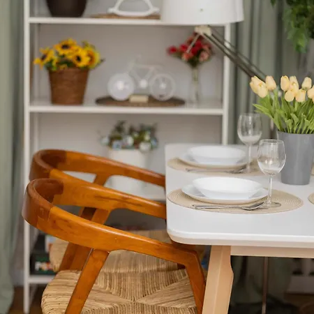 Piekny Jasny Z Sypialnia I Biurkiem By Renters Warsaw