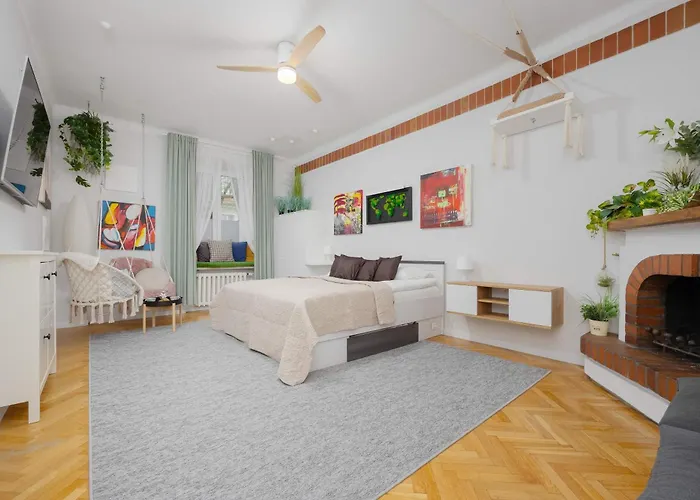 Lejlighed Piekny Z Sypialnia I Biurkiem By Renters