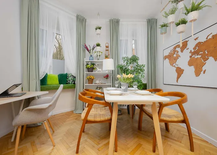 Piekny Z Sypialnia I Biurkiem By Renters * Warszawa