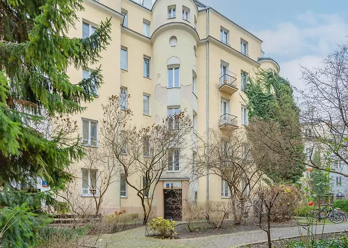 Piekny Z Sypialnia I Biurkiem By Renters *