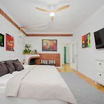 Piękny Z Sypialnią I Biurkiem By Renters Apartament Warszawa