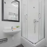 Piękny Z Sypialnią I Biurkiem By Renters *