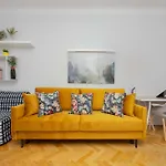Apartament Piękny Z Sypialnią I Biurkiem By Renters